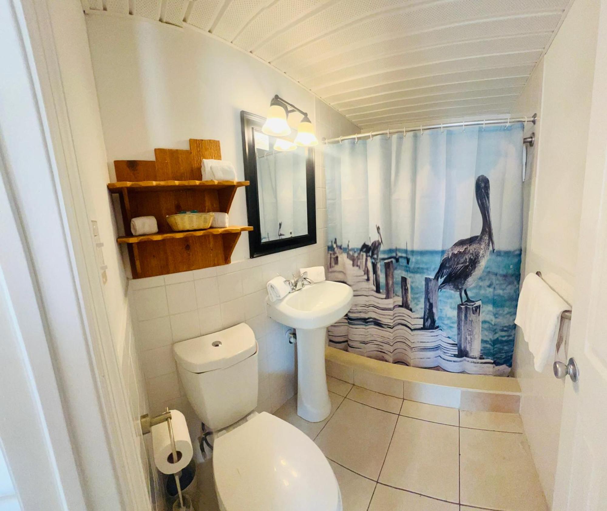 Buccaneer Quarters And Suites Marathon Exterior foto